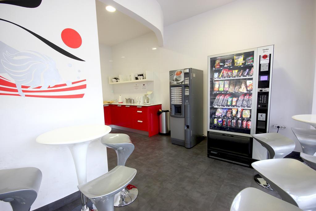 Botxo Gallery - Youth Hostel Bilbao Ngoại thất bức ảnh